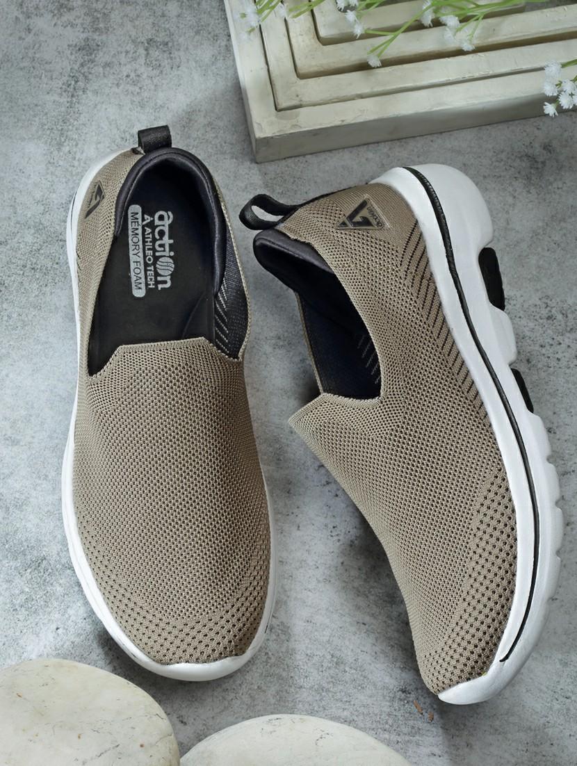 men slip on sports shoes - 21460524 - Zoom Image - 0