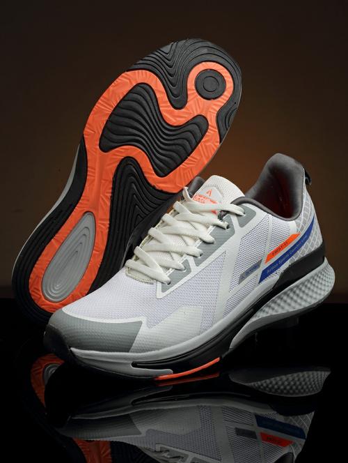 men lace up sports shoes - 21460528 -  Standard Image - 0