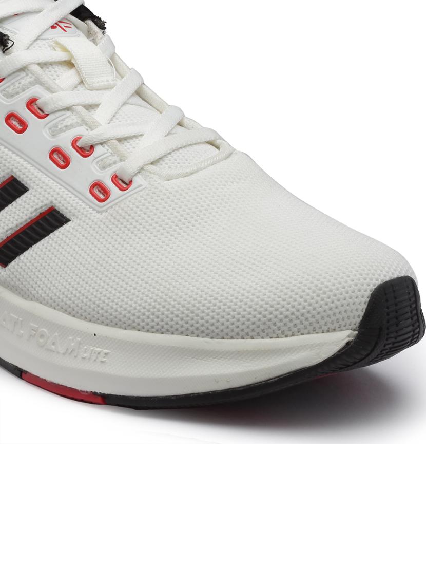 men lace up sports shoes - 21460537 - Standard Image - 5