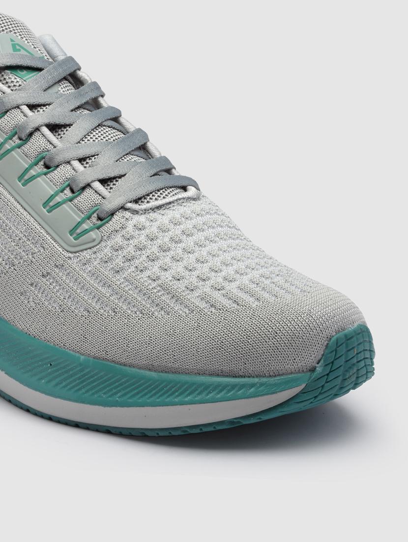 men lace up sports shoes - 21460539 - Standard Image - 5