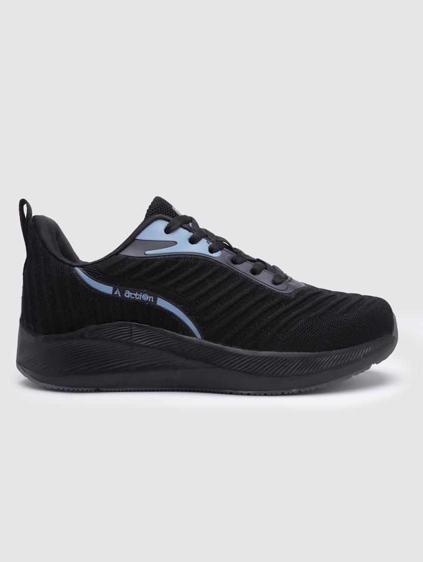 men lace up sports shoes - 21460544 - Standard Image - 3