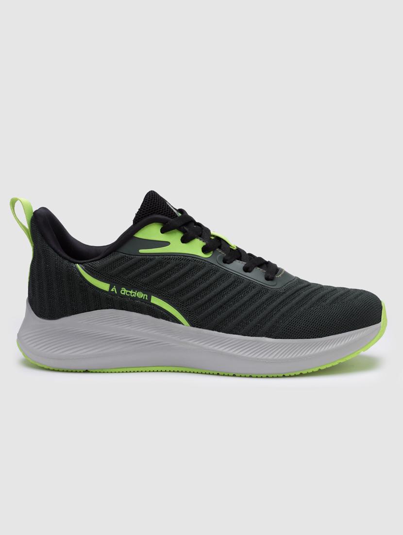 men lace up sports shoes - 21460546 - Standard Image - 3