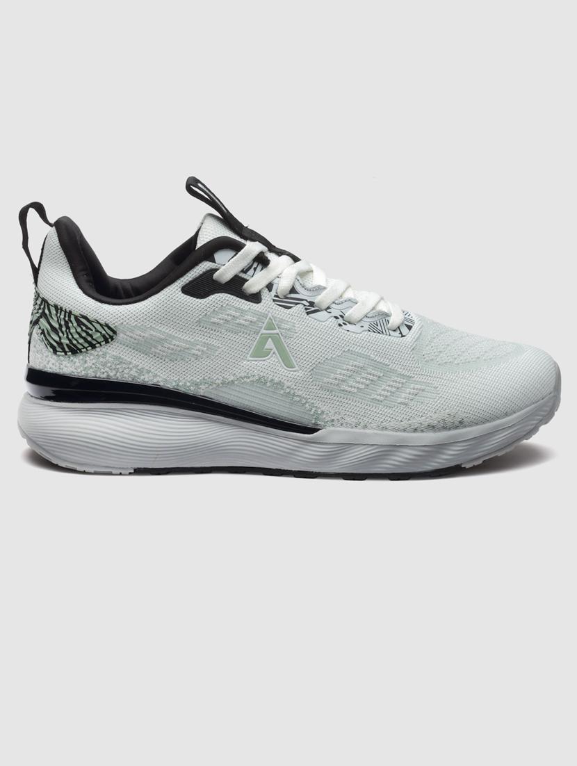 men lace up sports shoes - 21460563 - Standard Image - 3