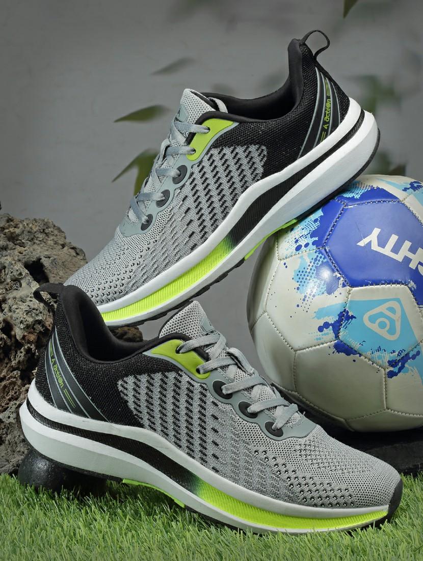 men lace up sports shoes - 21460569 - Zoom Image - 0