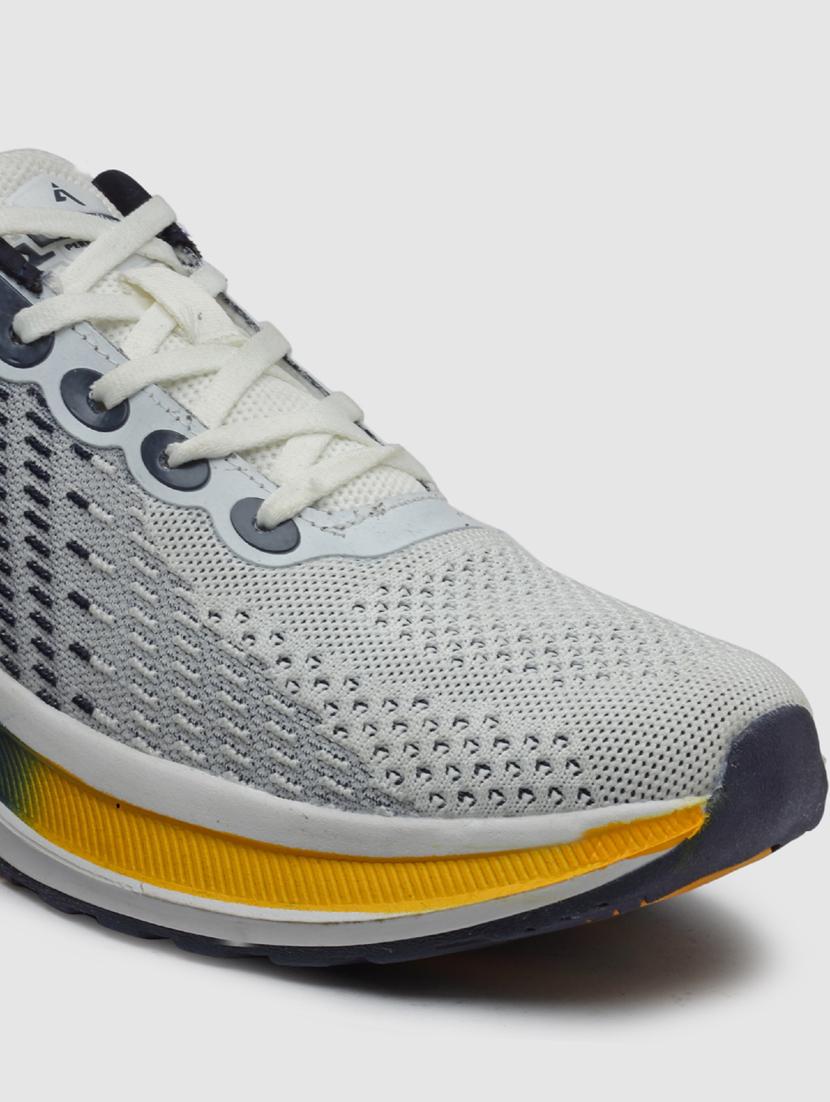 men lace up sports shoes - 21460572 - Standard Image - 5