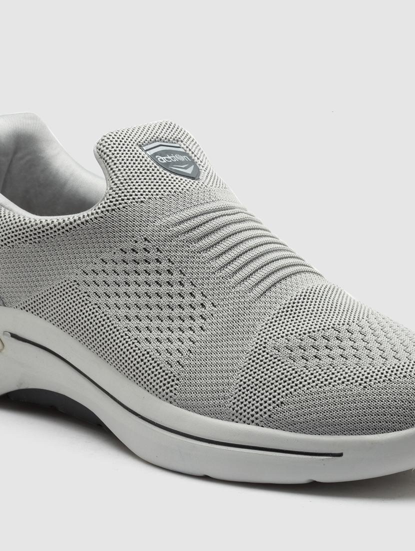 men slip on sports shoes - 21460577 - Standard Image - 5