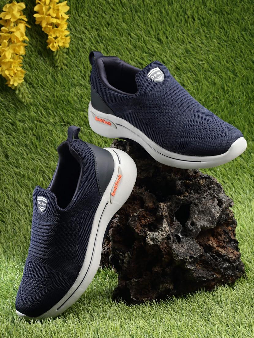 men slip on sports shoes - 21460578 - Zoom Image - 0