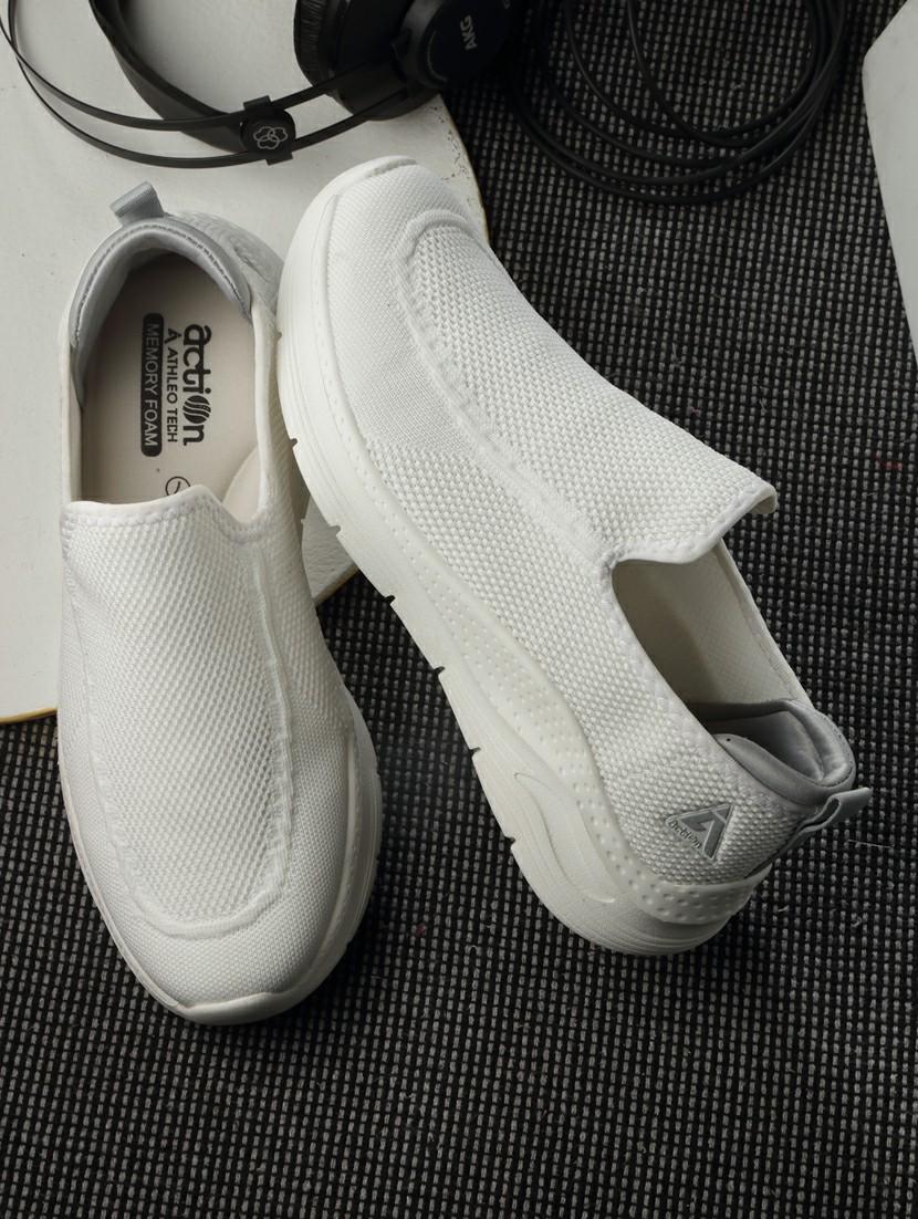men slip on sports shoes - 21460614 - Zoom Image - 0