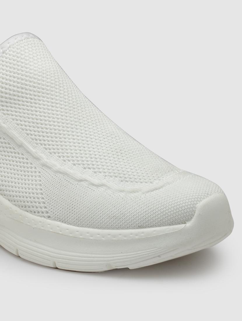 men slip on sports shoes - 21460614 - Standard Image - 5