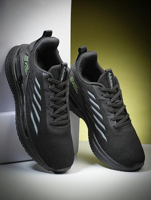 men lace up sports shoes - 21460615 -  Standard Image - 0