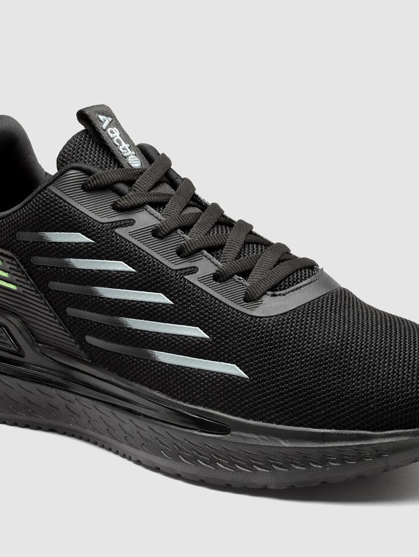 men lace up sports shoes - 21460615 - Standard Image - 5
