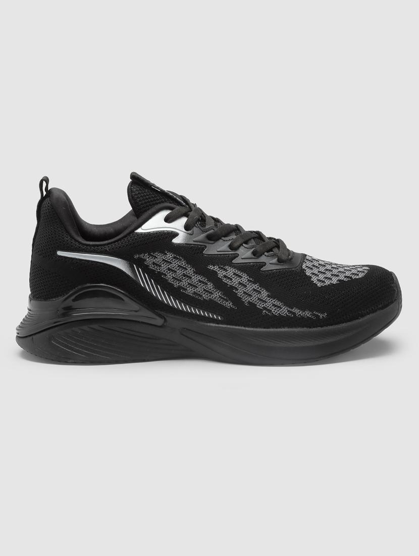 men lace up sports shoes - 21460623 - Standard Image - 3