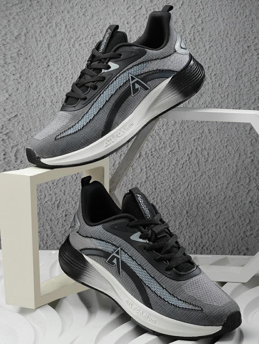 men lace up sports shoes - 21460626 - Zoom Image - 0