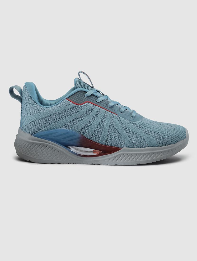 men lace up sports shoes - 21460633 - Standard Image - 3
