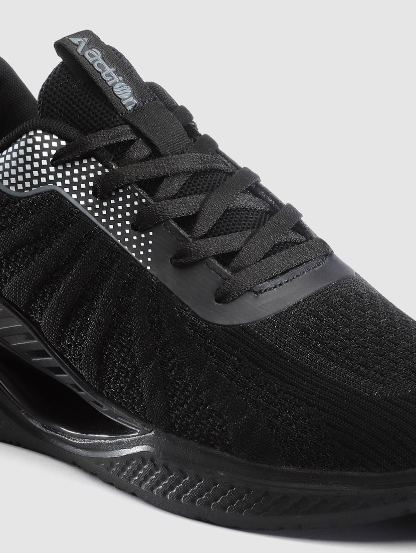 men lace up sport shoes - 21460634 - Standard Image - 5