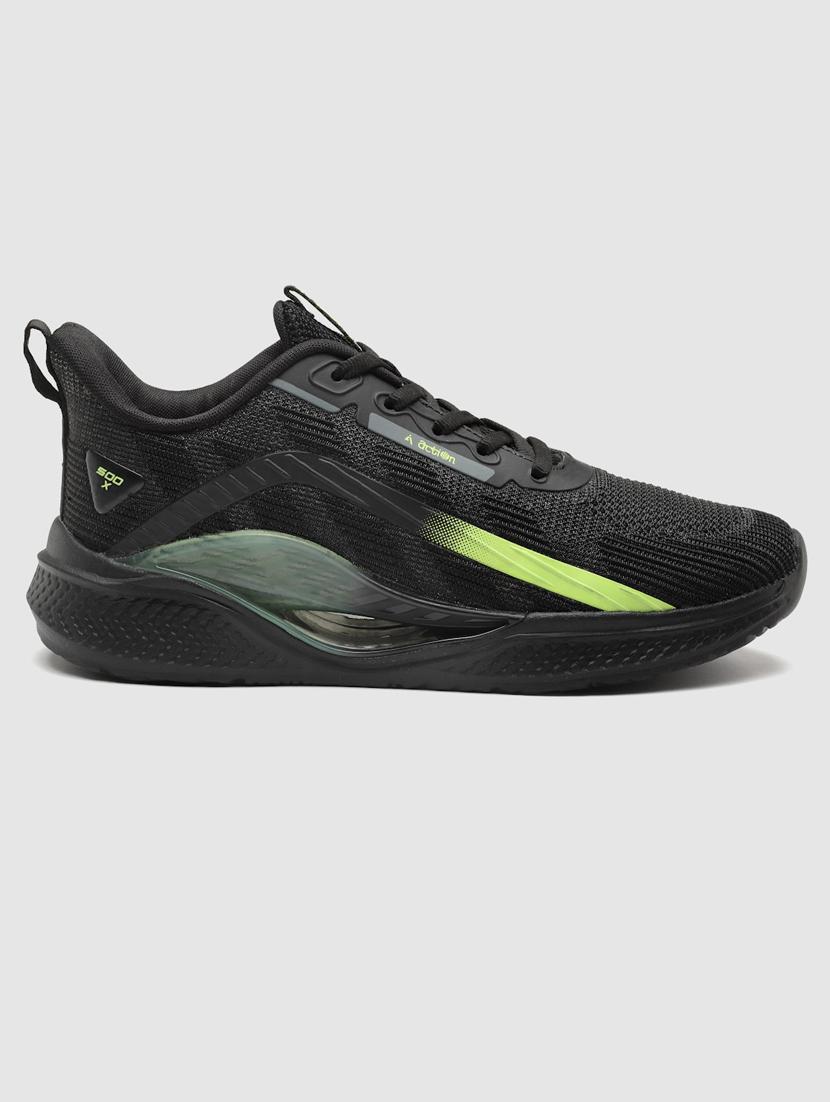 men lace up sports shoes - 21460639 - Standard Image - 3