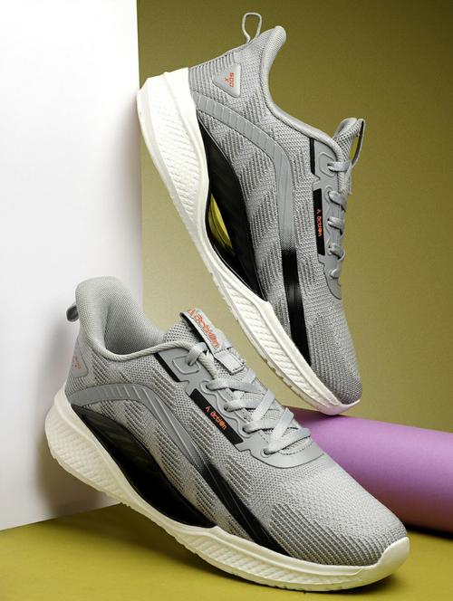 men lace up sports shoes - 21460640 - Standard Image - 0