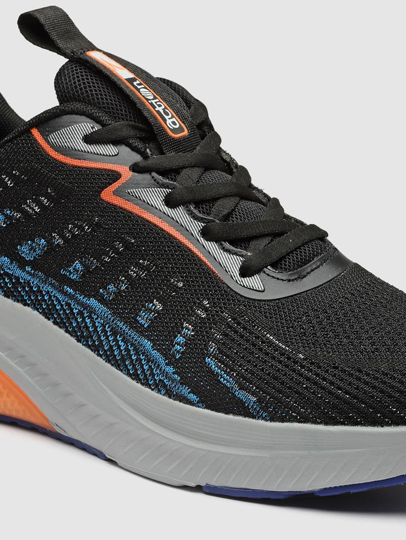 men lace up sports shoes - 21460666 - Standard Image - 5