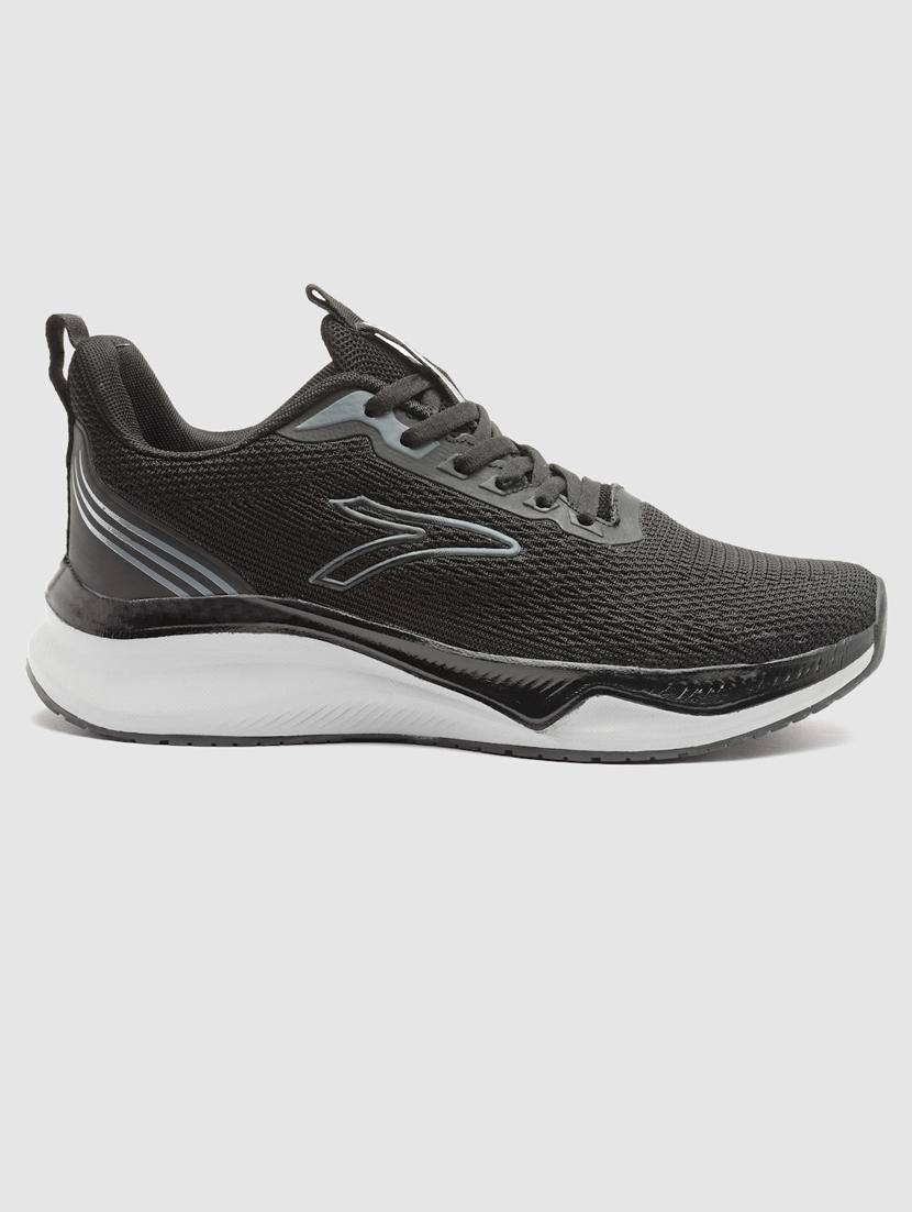 men lace up sports shoes - 21460723 - Standard Image - 3