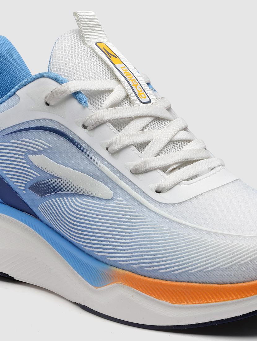 men lace up sports shoes - 21460730 - Standard Image - 5