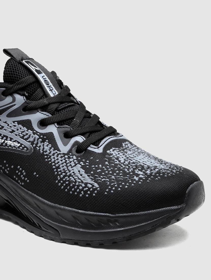 men lace up sports shoes - 21460735 - Standard Image - 5