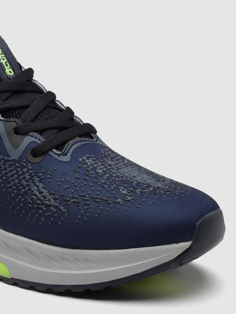 men lace up sports shoes - 21460737 - Standard Image - 5