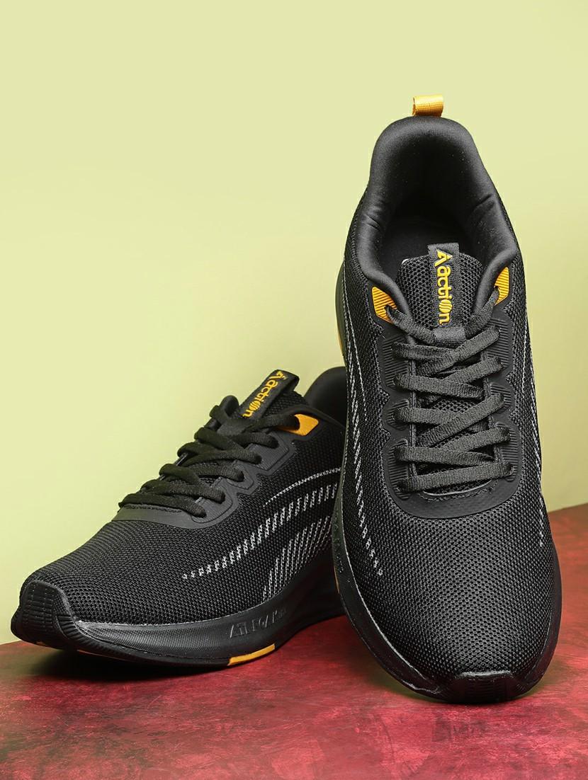 men lace up sports shoes - 21460741 - Zoom Image - 0