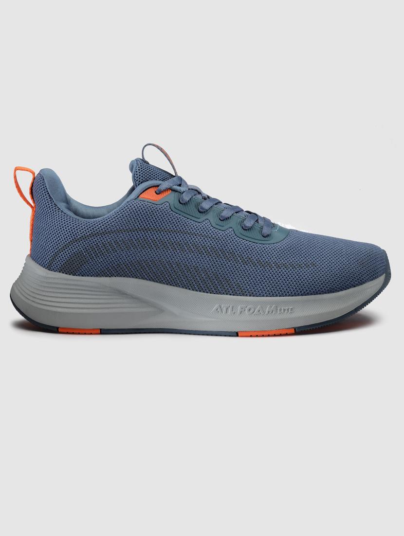 men lace up sports shoes - 21460743 - Standard Image - 3