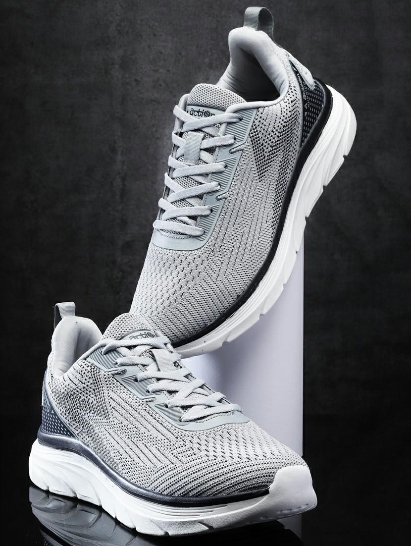 men lace up sports shoes - 21460751 - Zoom Image - 0