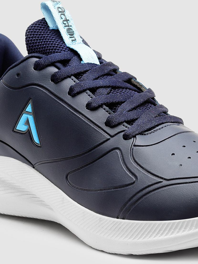 men lace up sports shoes - 21460762 - Standard Image - 5