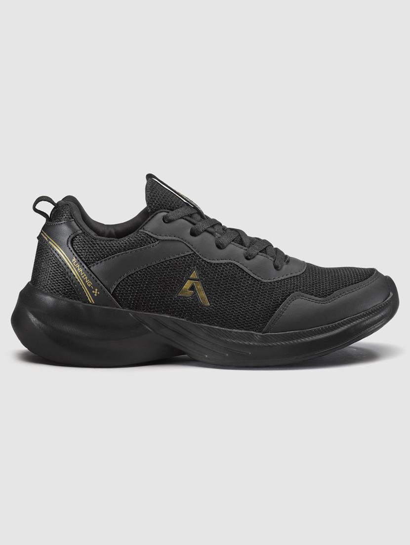 men lace up sports shoes - 21460773 - Standard Image - 3