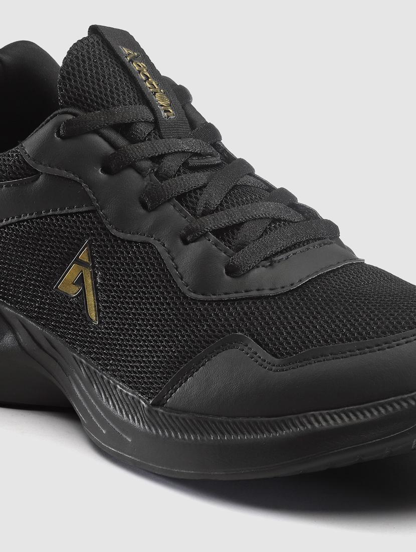 men lace up sports shoes - 21460773 - Standard Image - 5