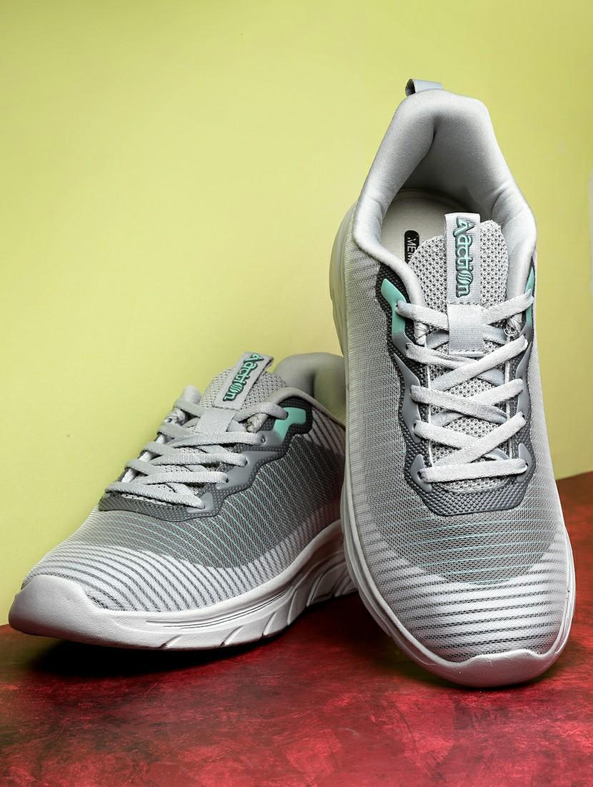 men lace up sports shoes - 21460780 - Zoom Image - 0