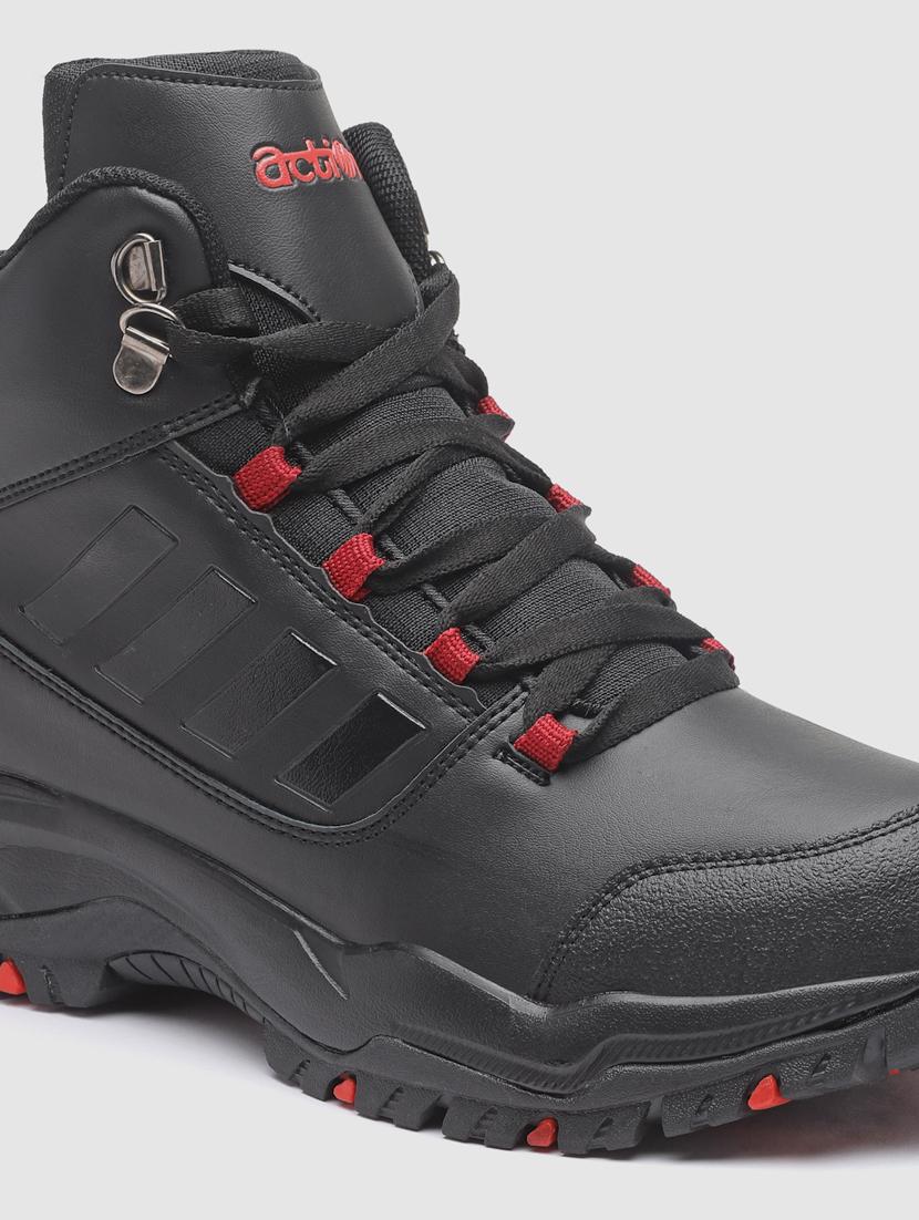 men lace up sports shoes - 21460786 - Standard Image - 5