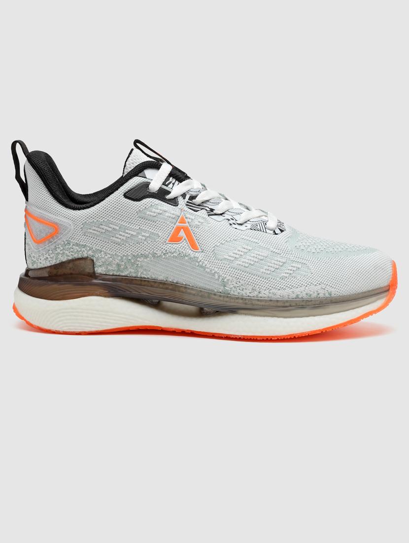 men lace up sports shoes - 21460795 - Standard Image - 3