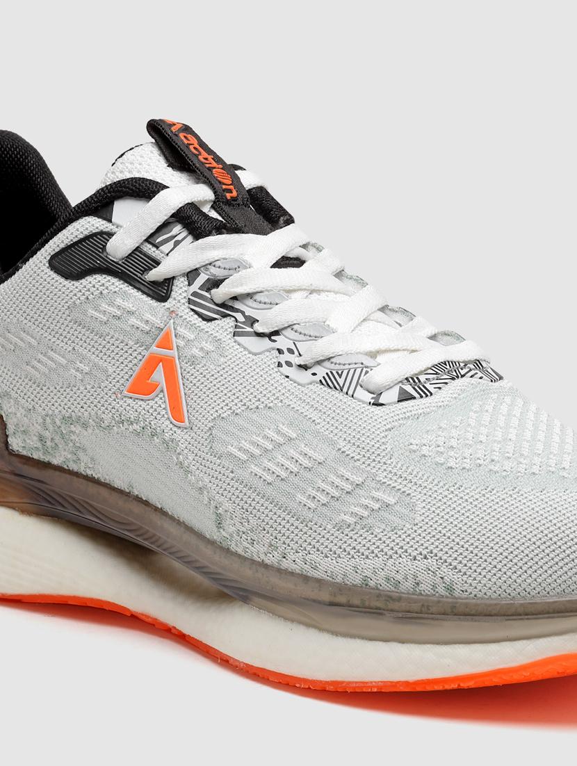 men lace up sports shoes - 21460795 - Standard Image - 5