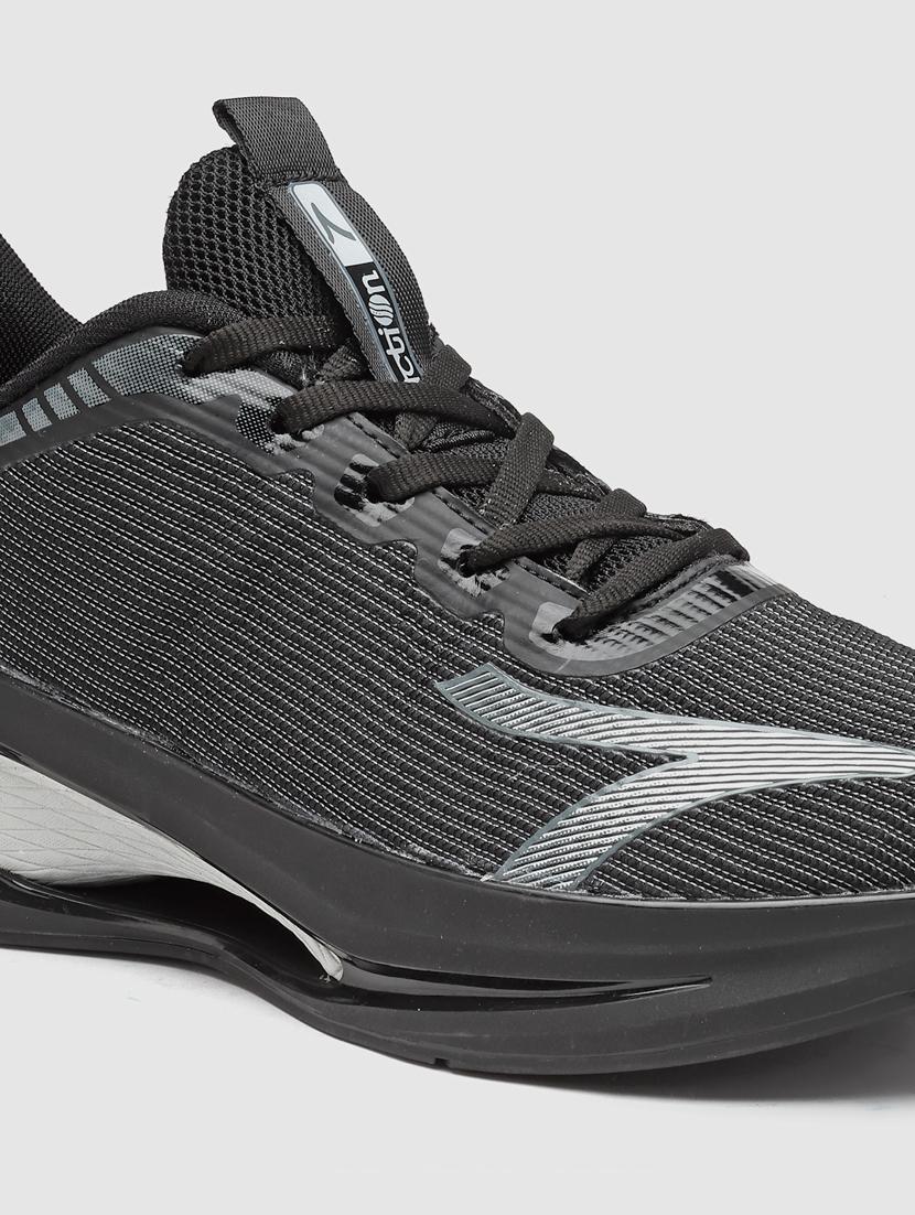 men lace up sports shoes - 21460835 - Standard Image - 5