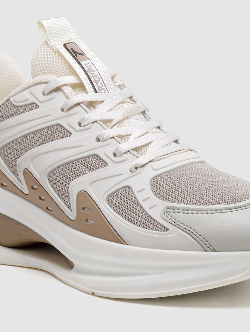 men lace up sports shoes - 21460838 - Standard Image - 5
