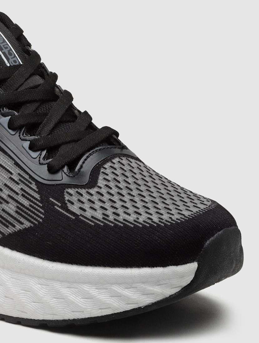 men lace up sports shoes - 21460848 - Standard Image - 5