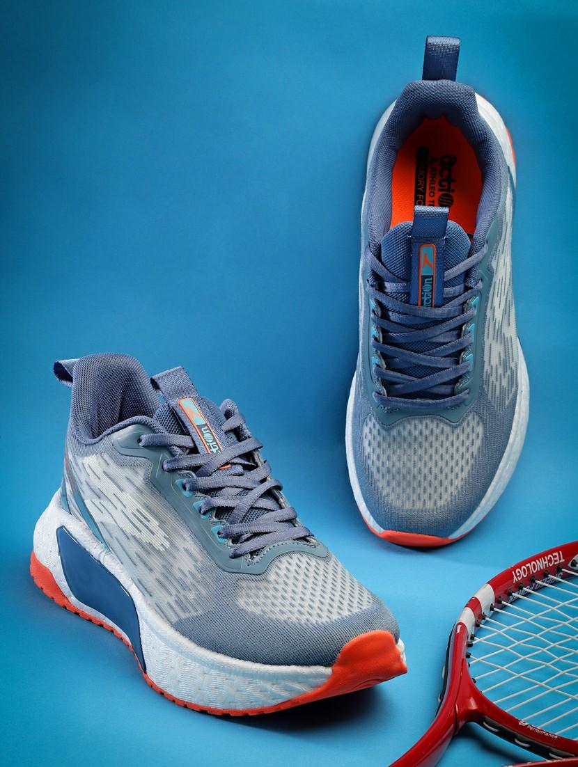 men lace up sports shoes - 21460850 - Zoom Image - 0