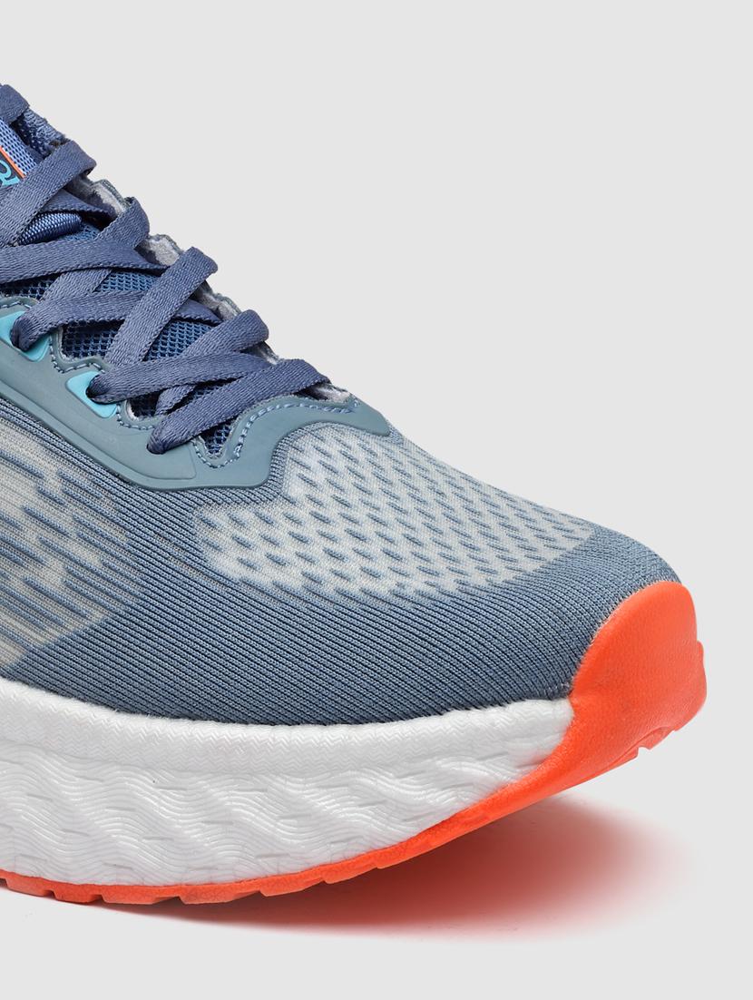 men lace up sports shoes - 21460850 - Standard Image - 5