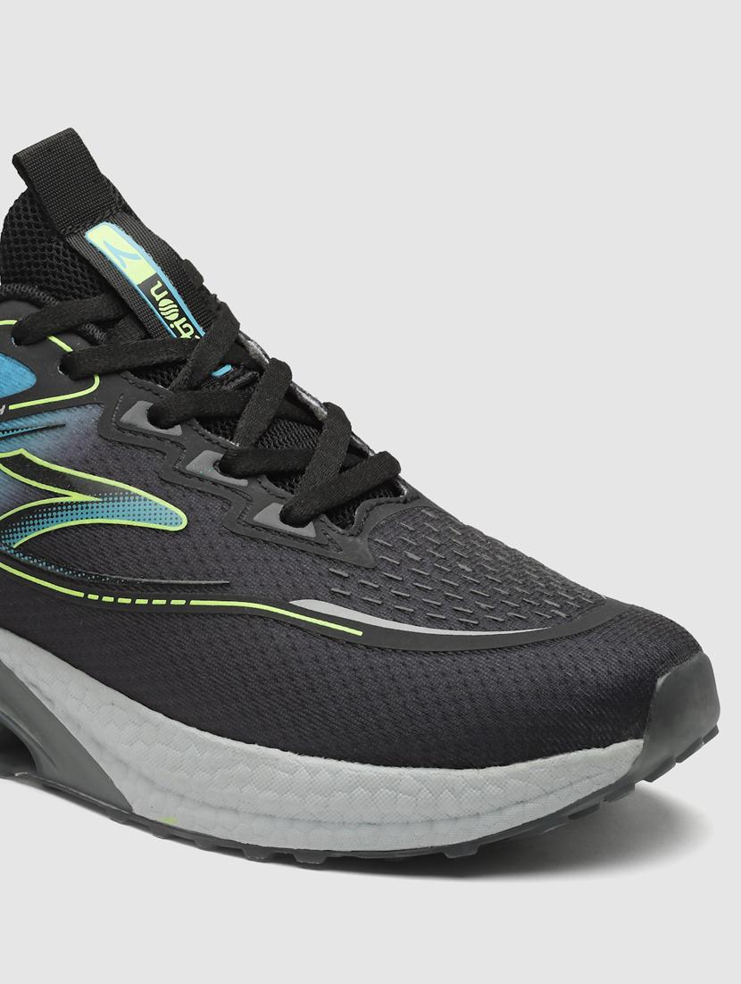 men lace up sports shoes - 21460866 - Standard Image - 5