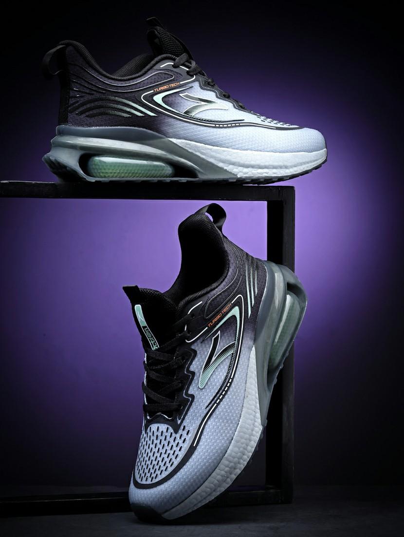 men lace up sports shoes - 21460867 - Zoom Image - 0