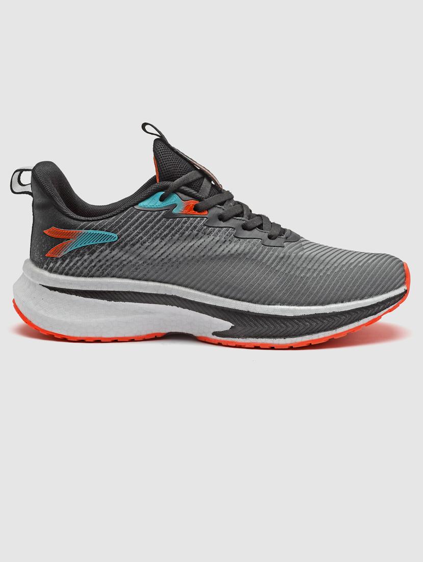 men lace up sports shoes - 21460875 - Standard Image - 3