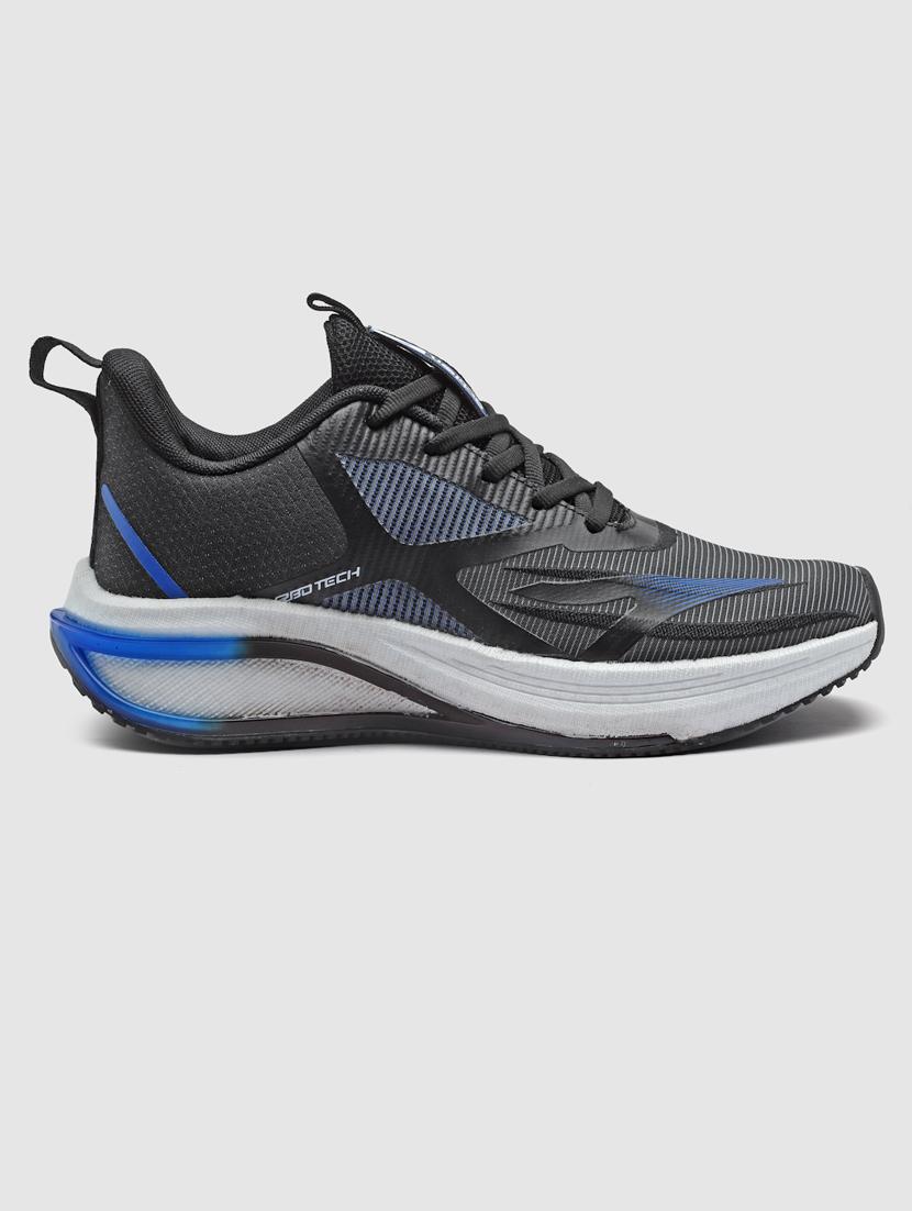 men lace up sports shoes - 21460878 - Standard Image - 3
