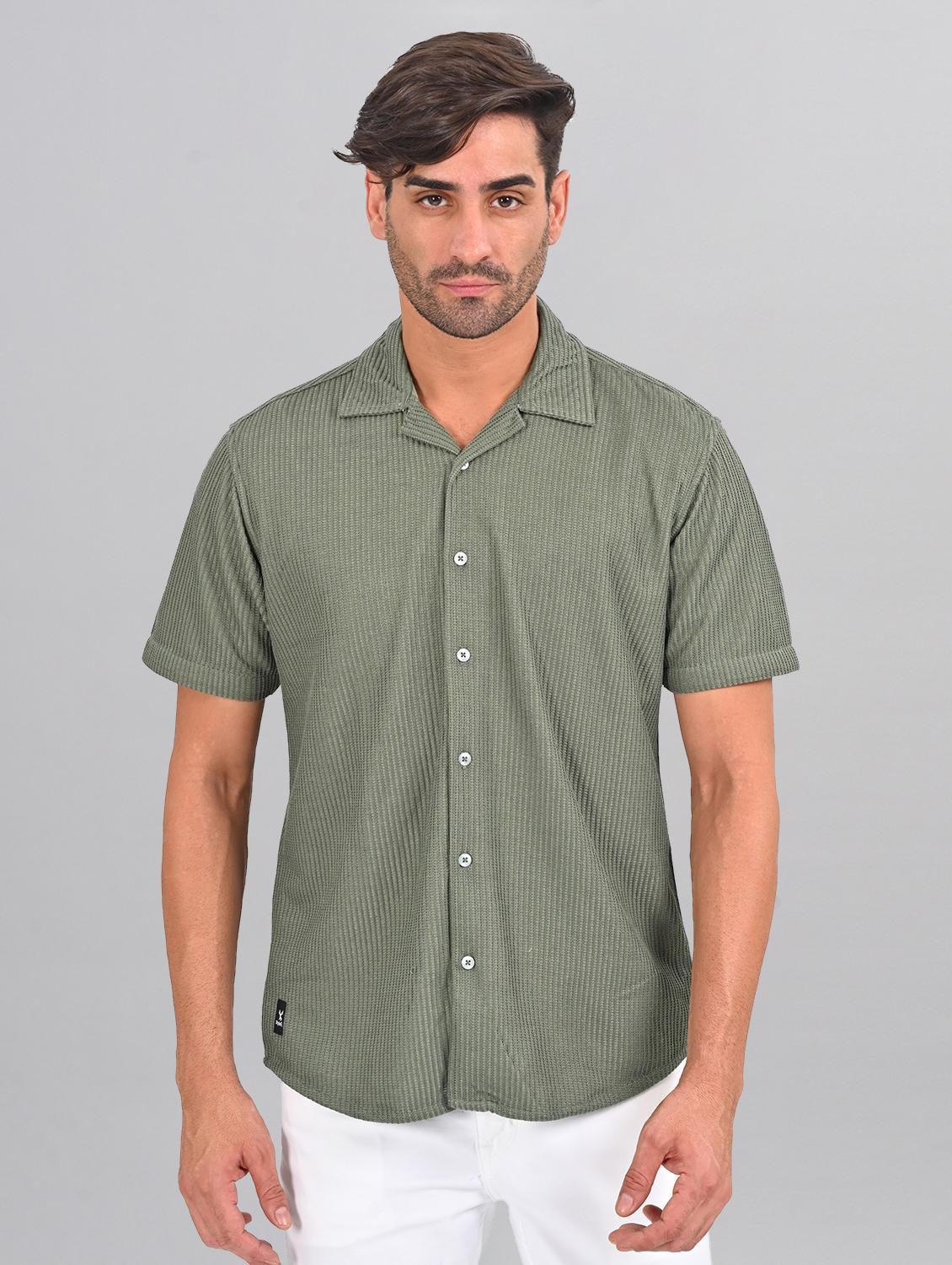 men self design cuban collar shirt - 21460881 - Zoom Image - 0