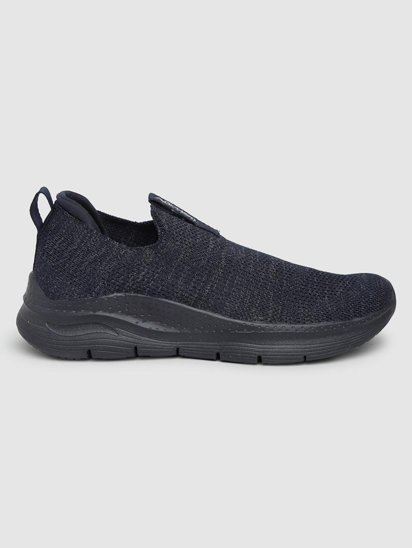 men slip on sports shoes - 21460906 - Standard Image - 3