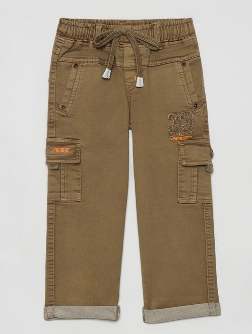 boys mid rise cotton plain jeans - 21461196 - Standard Image - 0