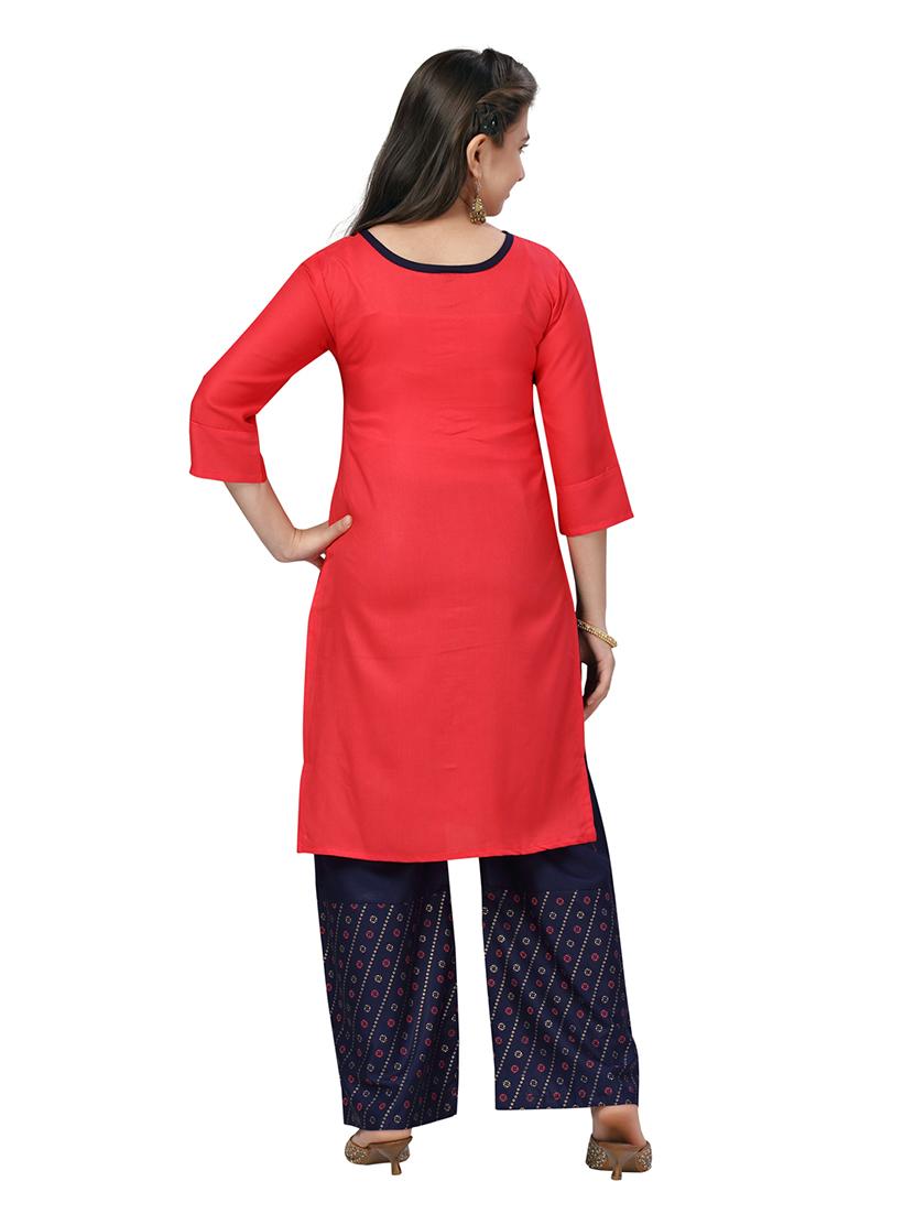 girls red cotton kurta pant suit set - 21462571 - Standard Image - 3