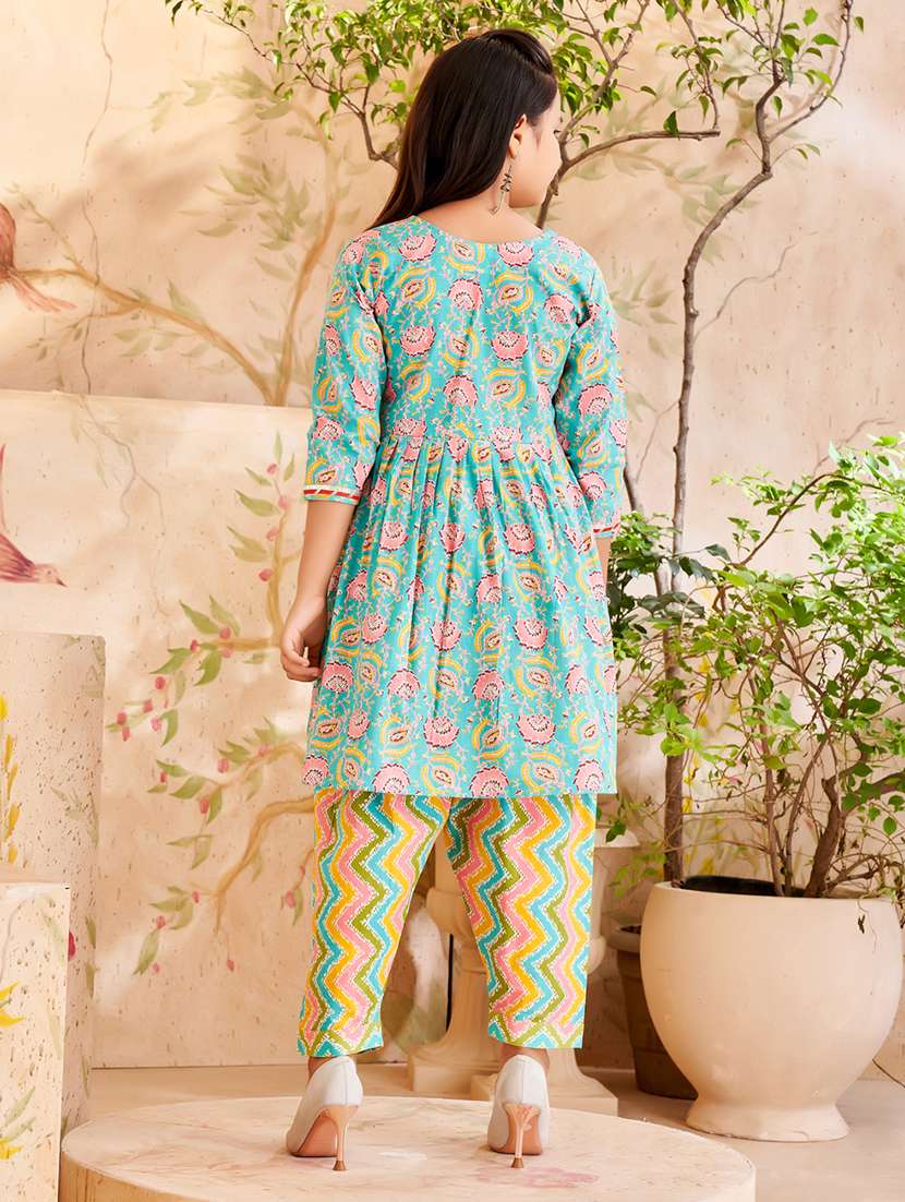 girls printed ethnic wear suit set - 21462602 -  Standard Image - 3